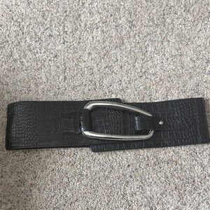 Black Crocodile-Embossed Small Leather Belt White House Black Market Leather